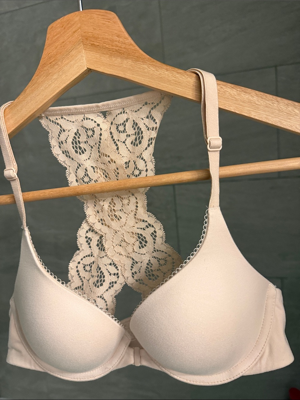 VICTORIA’S SECRET Women's Lace Racerback T-Shirt Bra - Black and Cream- Size 32B - Picture 6 of 12